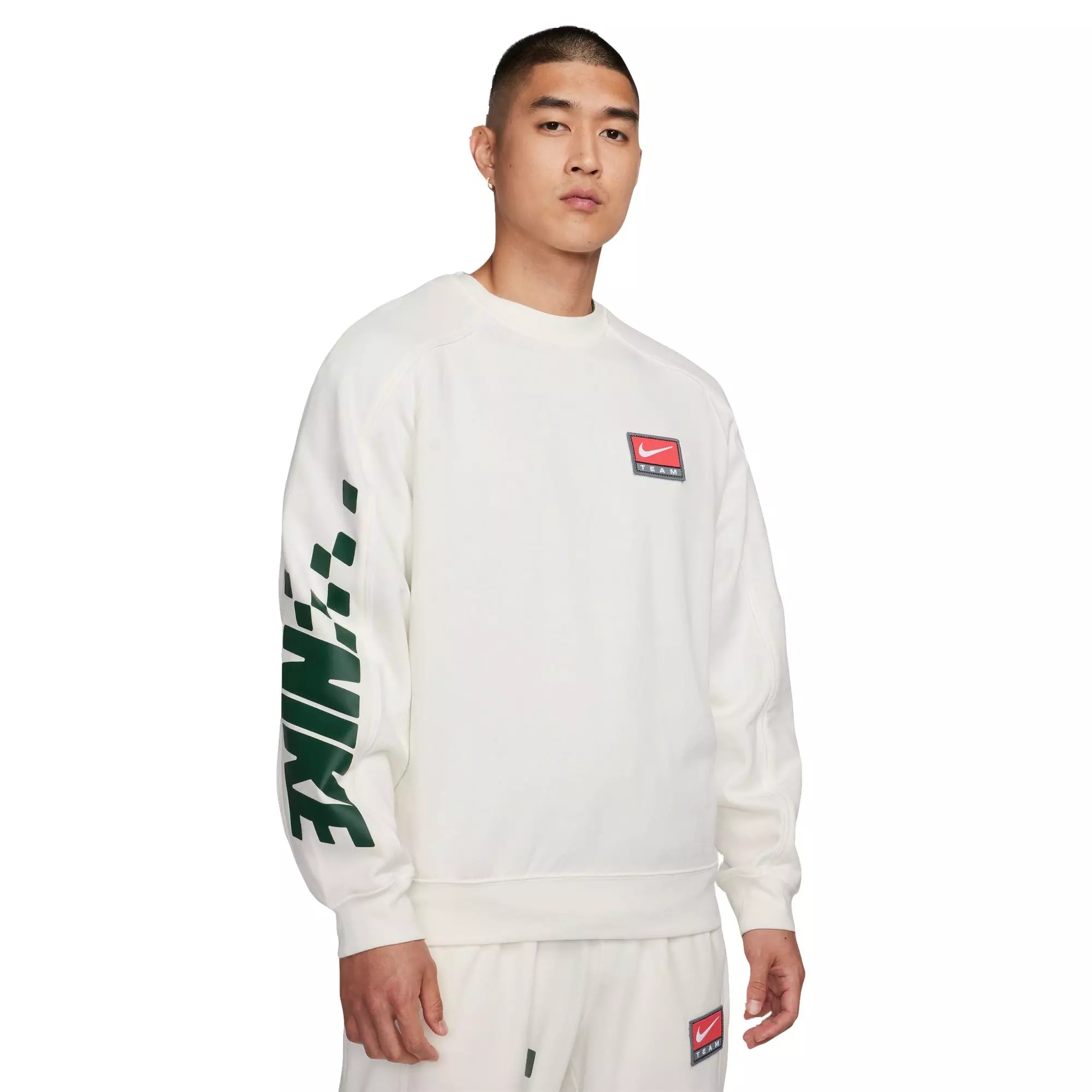 Nike sportswear best sale crew trend